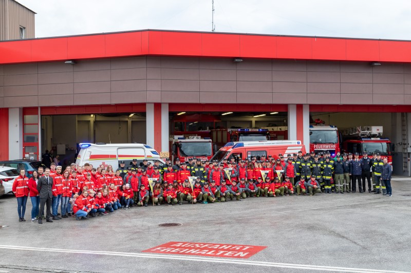 24-Stunden-Übung von fünf Feuerwehrjugendgruppen und dem Jugendrotkreuz